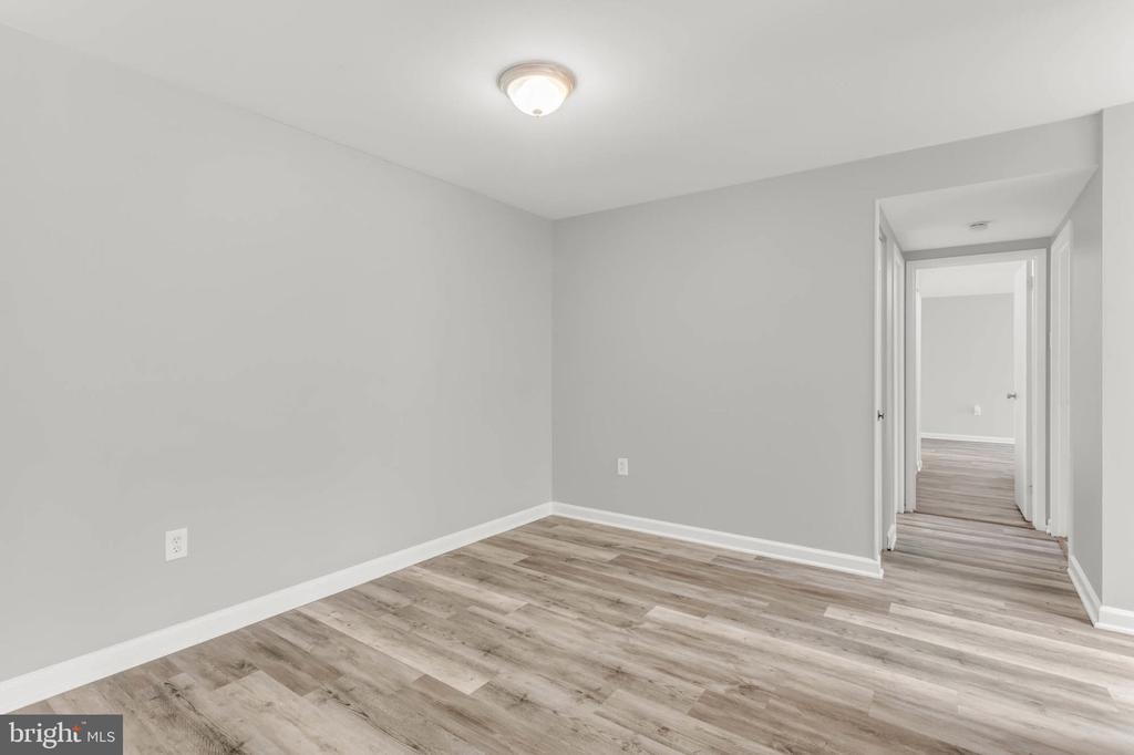 405 CHRISTOPHER AVENUE Unit: 36