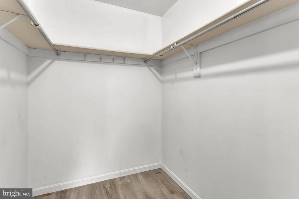 405 CHRISTOPHER AVENUE Unit: 36