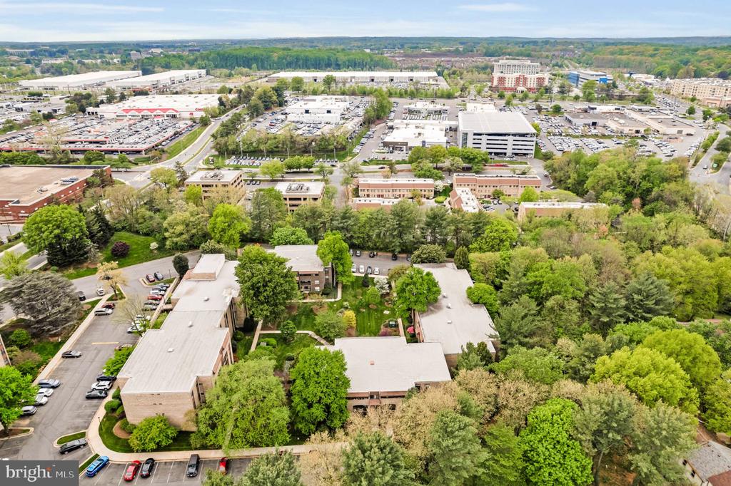 405 CHRISTOPHER AVENUE Unit: 36