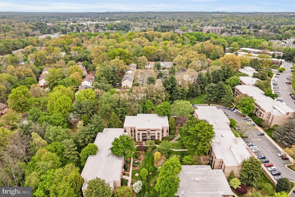 405 CHRISTOPHER AVENUE Unit: 36