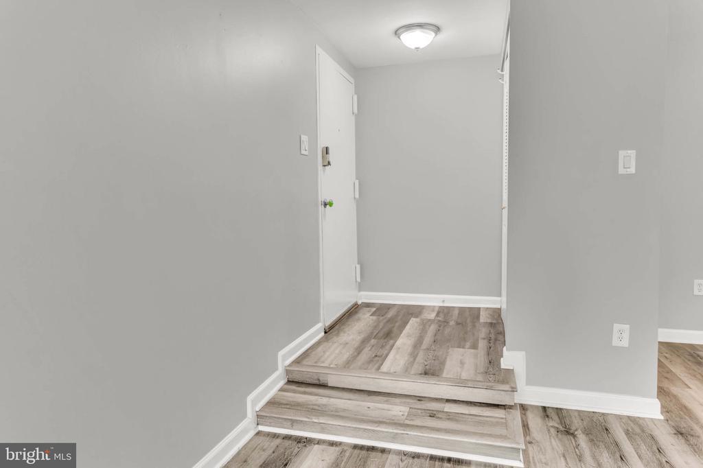 405 CHRISTOPHER AVENUE Unit: 36