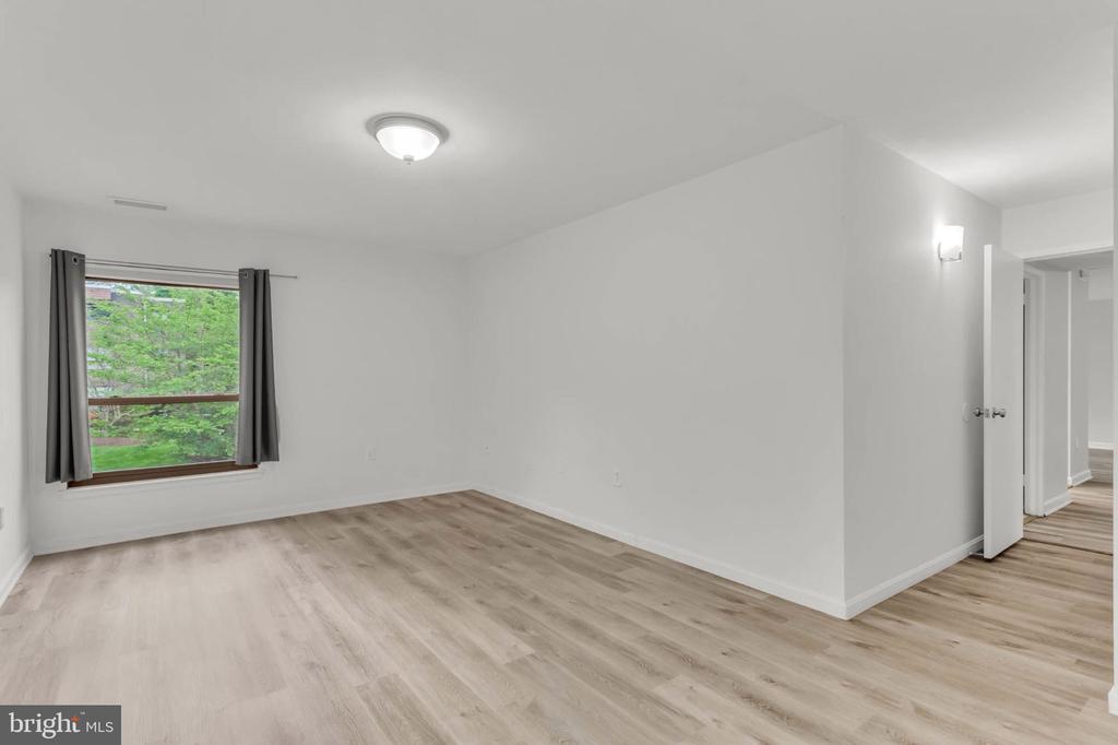 405 CHRISTOPHER AVENUE Unit: 36