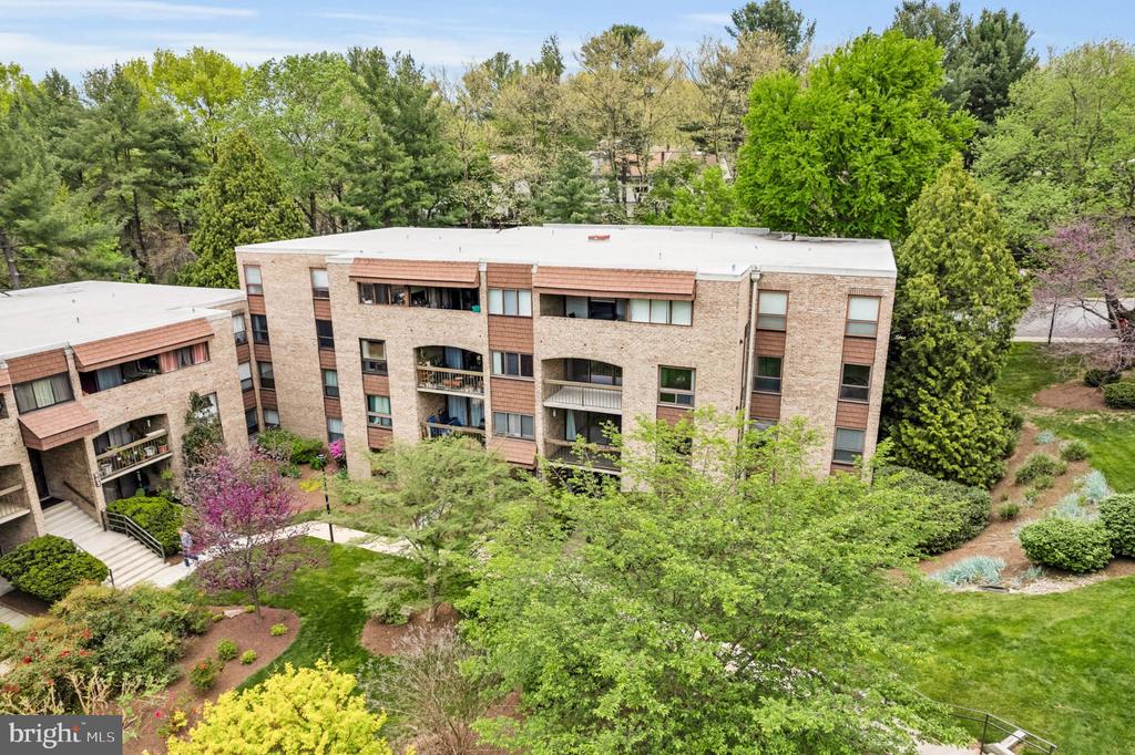 405 CHRISTOPHER AVENUE Unit: 36