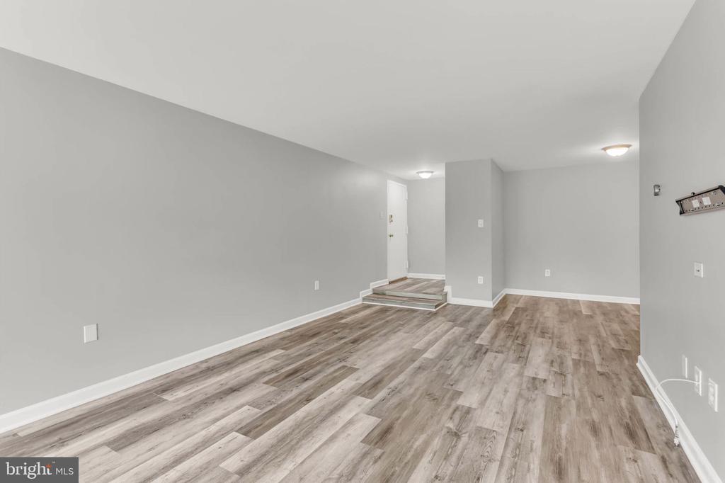 405 CHRISTOPHER AVENUE Unit: 36