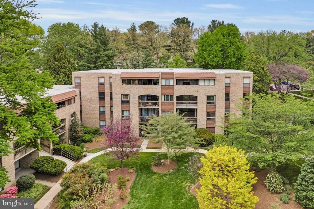 405 CHRISTOPHER AVENUE Unit: 36