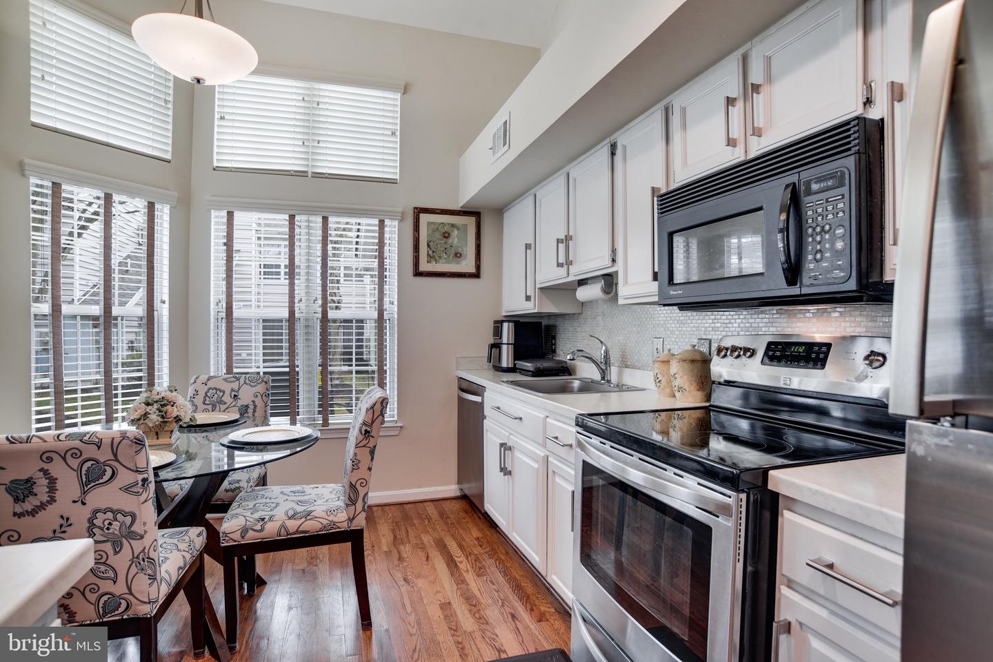 13905 King George #353