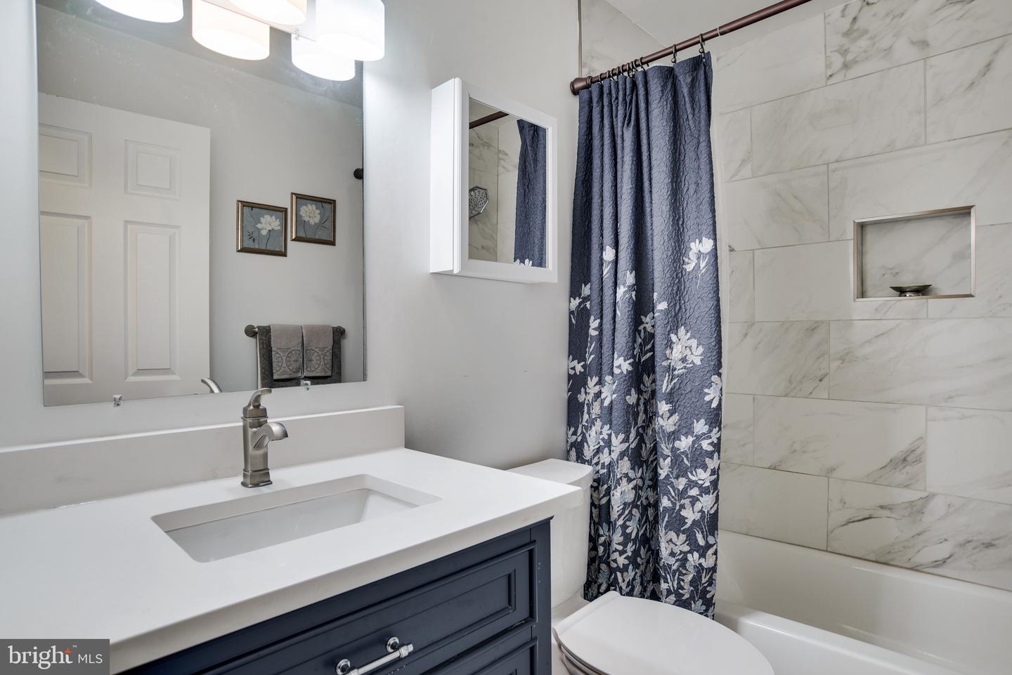 13905 King George #353