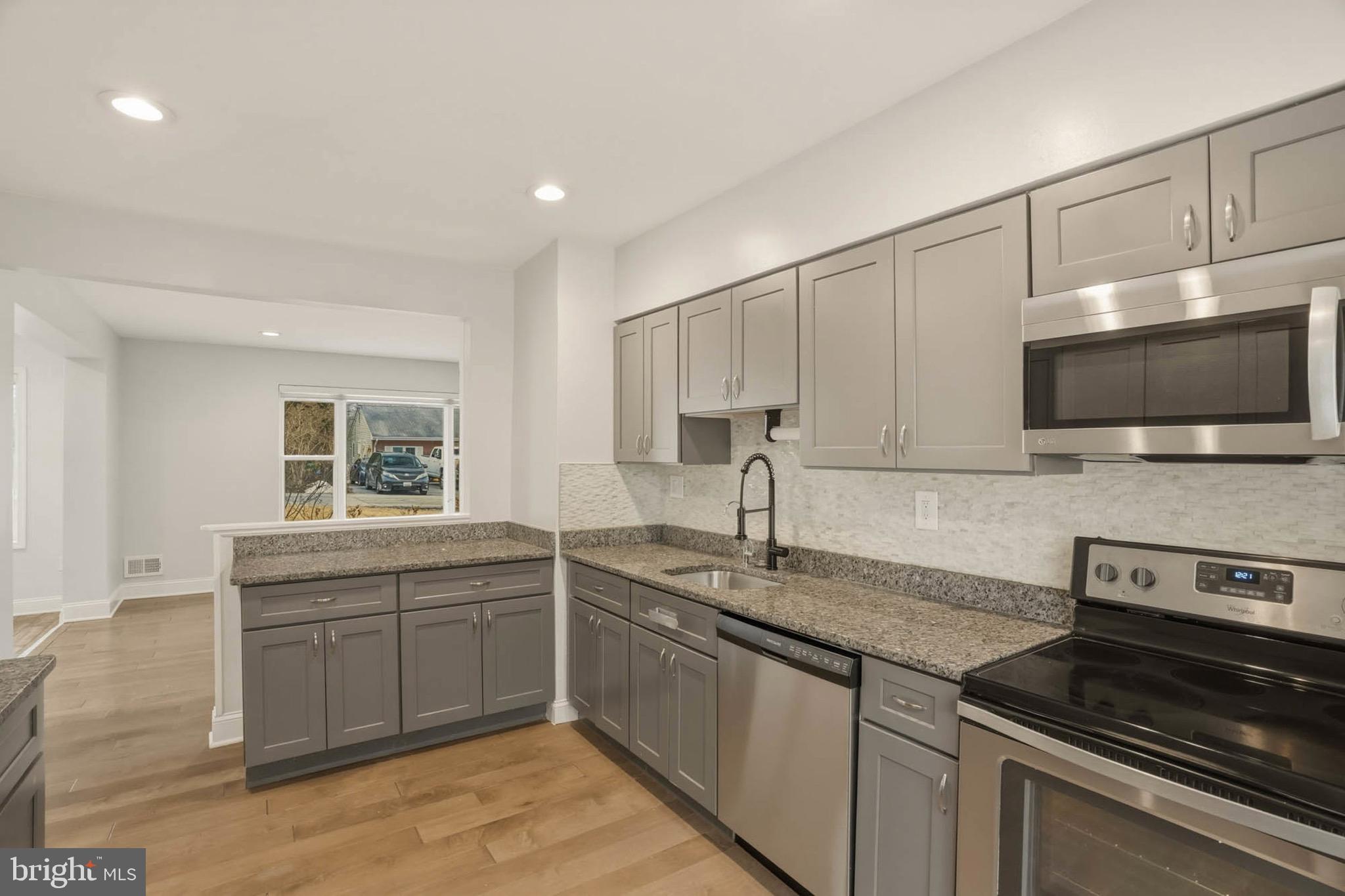 13501 HARRISON AVENUE