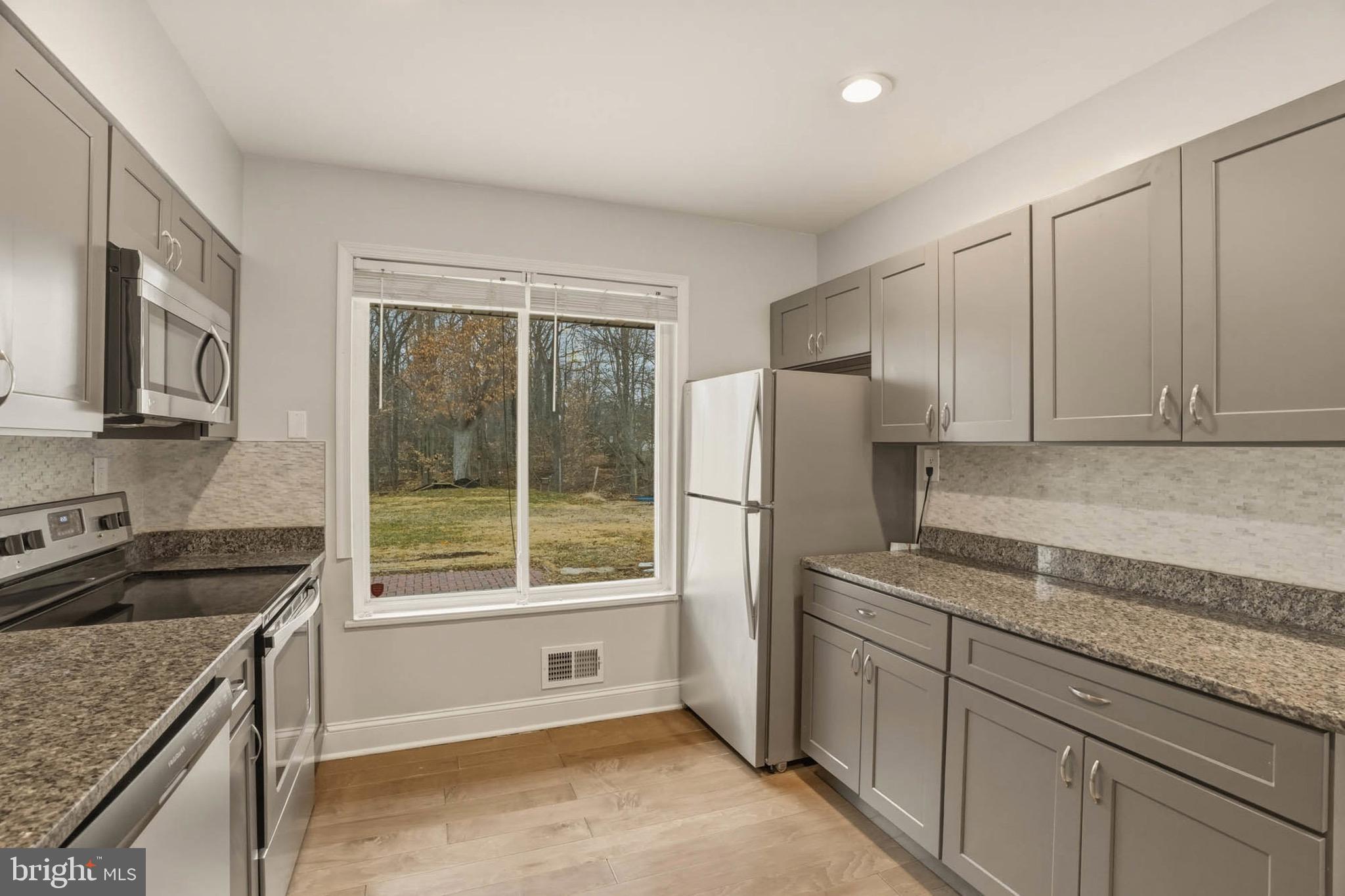 13501 HARRISON AVENUE