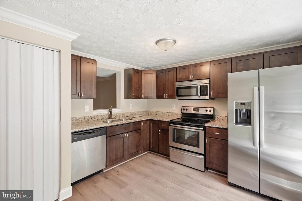 310 SHADY GLEN DRIVE