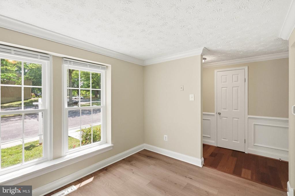 310 SHADY GLEN DRIVE