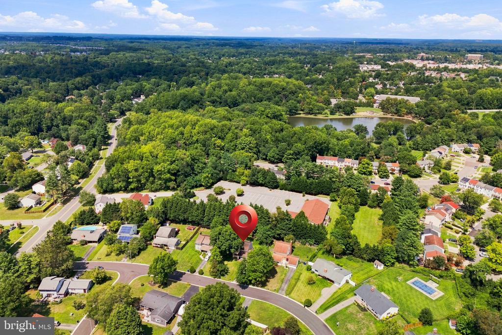 2909 NEEDLEWOOD LANE