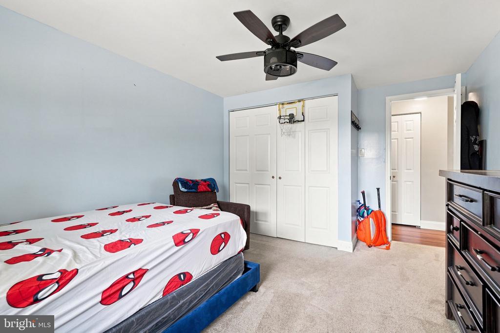 2909 NEEDLEWOOD LANE