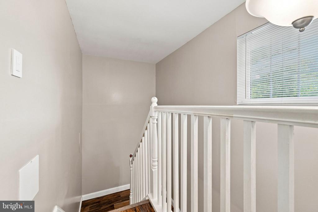 2909 NEEDLEWOOD LANE