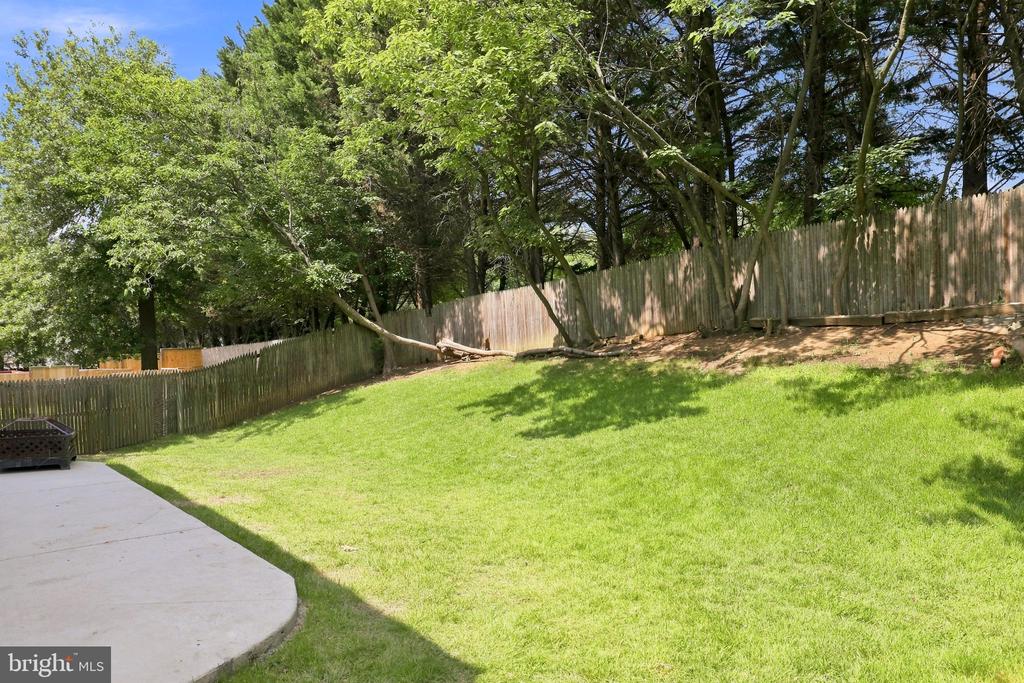 2909 NEEDLEWOOD LANE