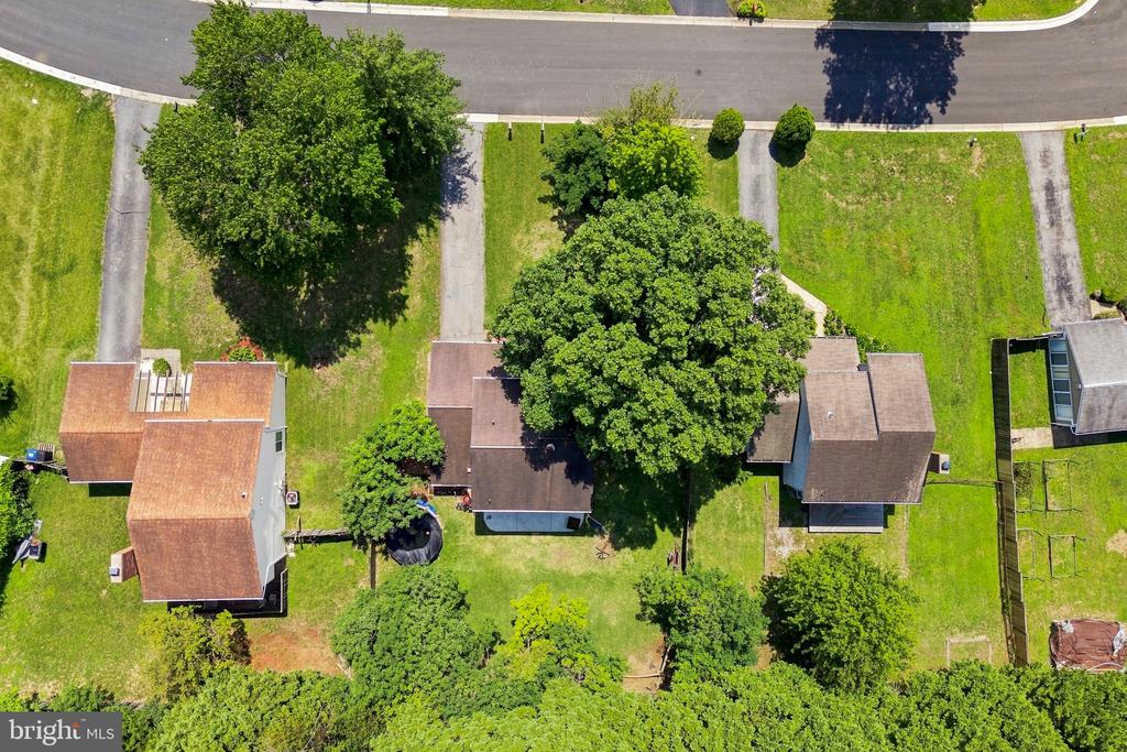 2909 NEEDLEWOOD LANE