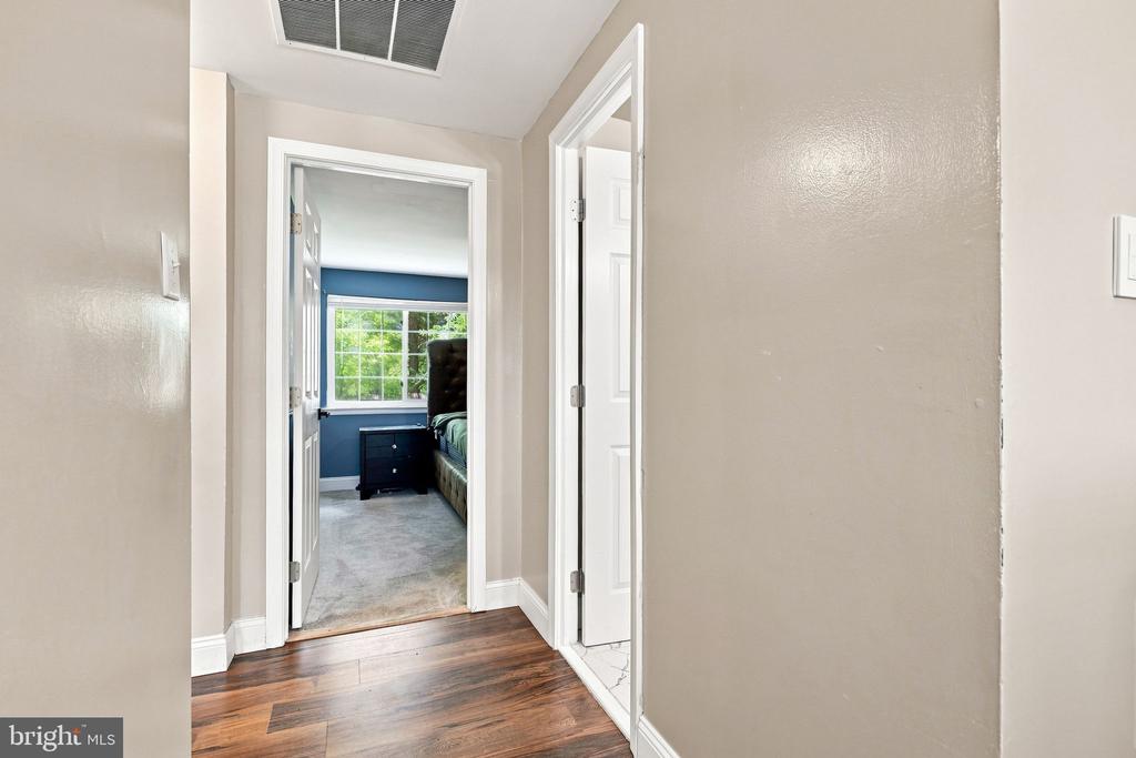 2909 NEEDLEWOOD LANE
