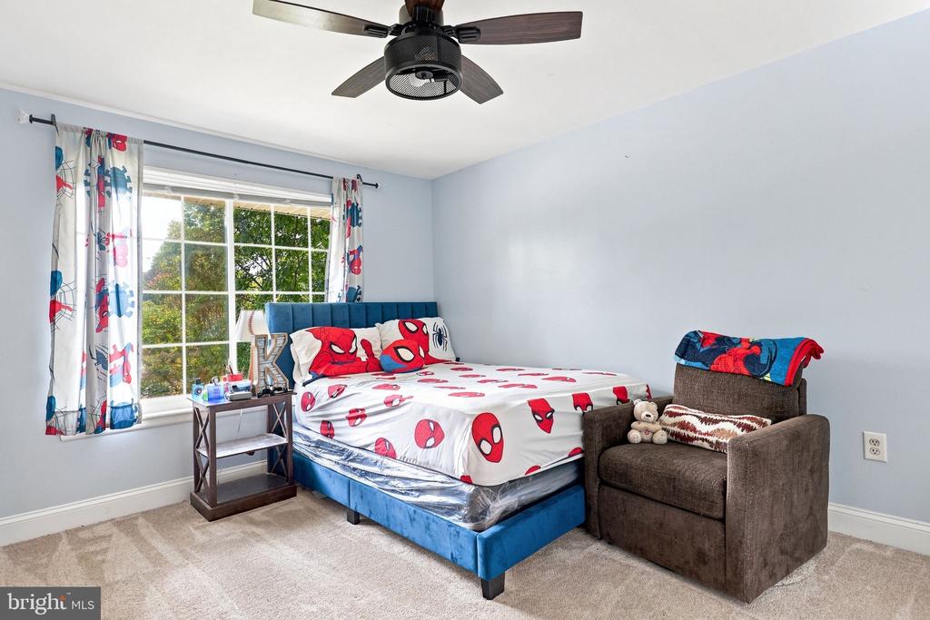 2909 NEEDLEWOOD LANE
