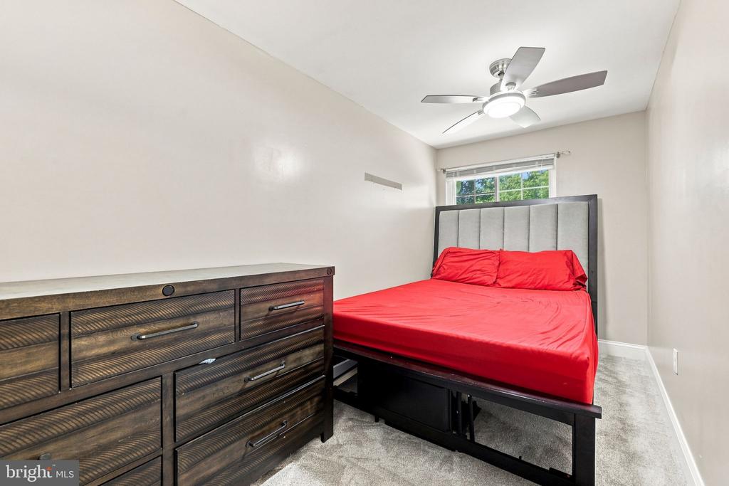 2909 NEEDLEWOOD LANE