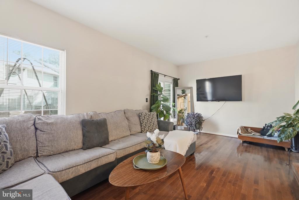 4634 COLONEL FENWICK PLACE Unit: 410