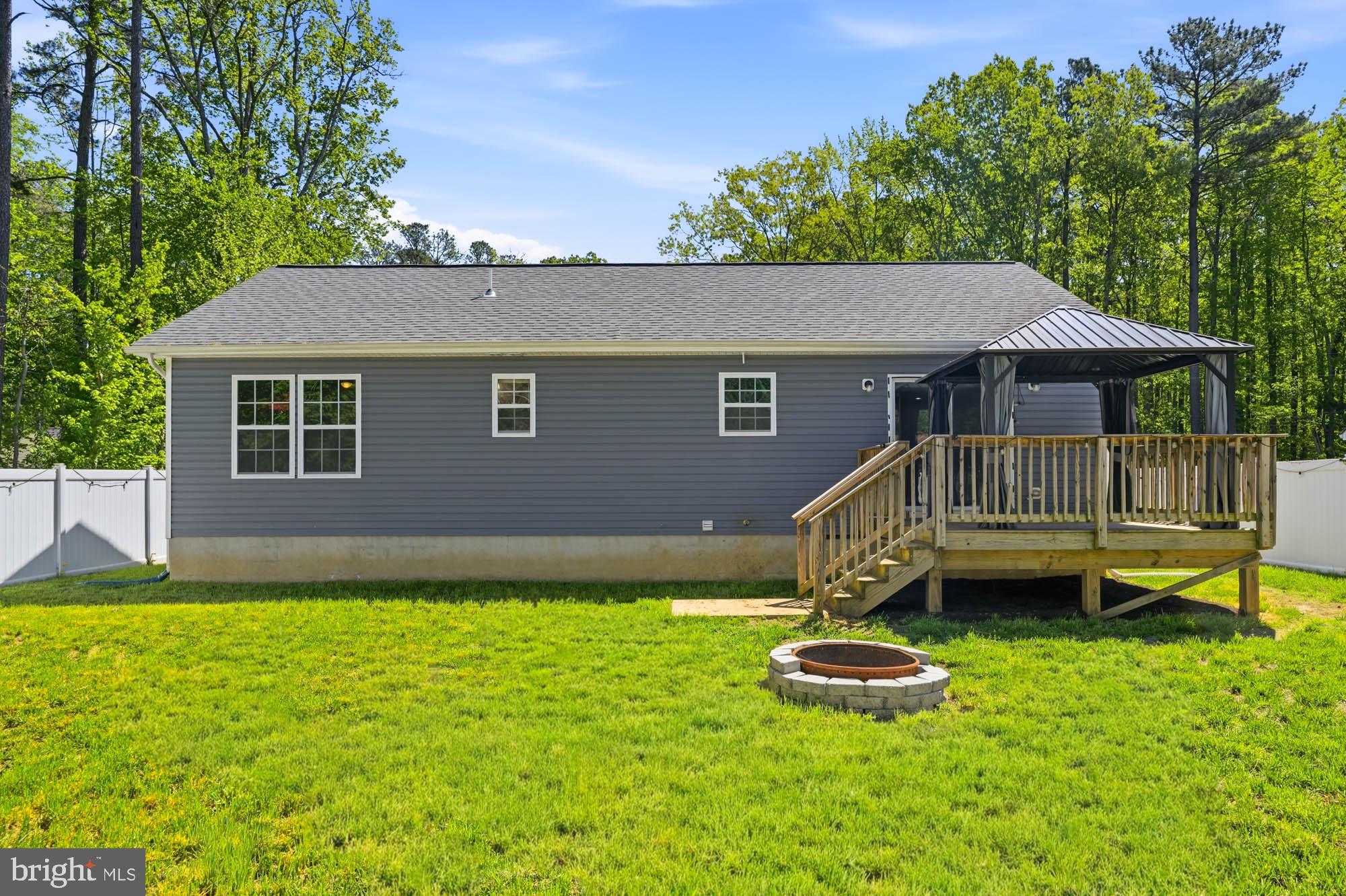 283 SHOREWOOD DRIVE