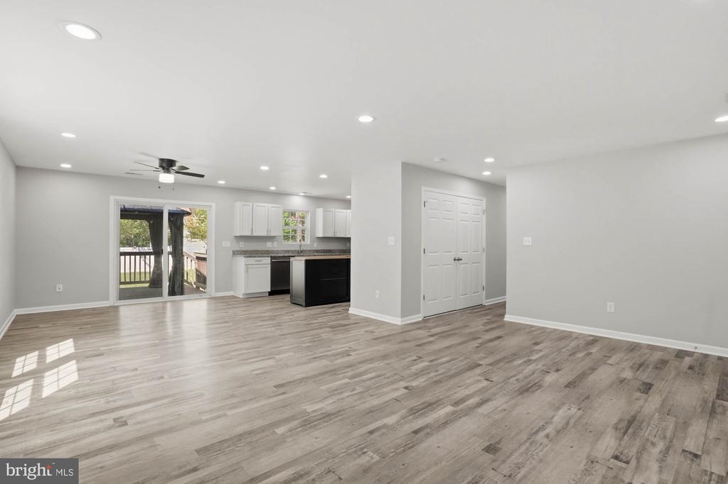 283 SHOREWOOD DRIVE