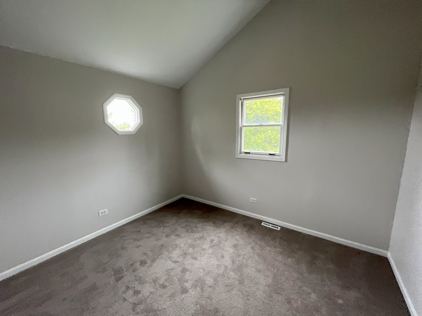 213 E North End Avenue