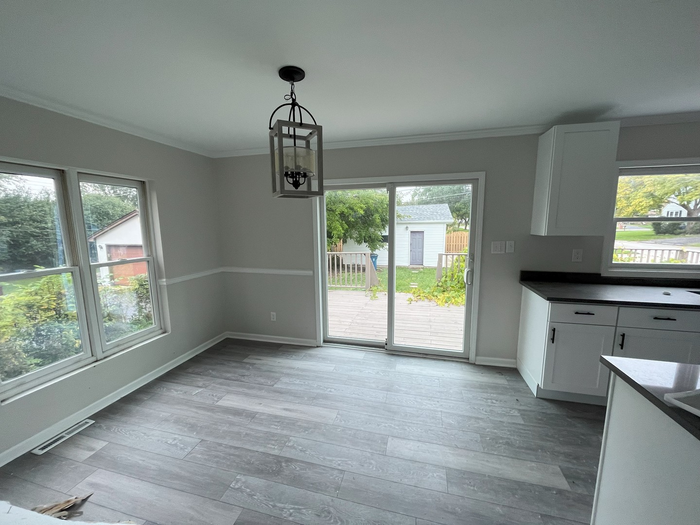 213 E North End Avenue