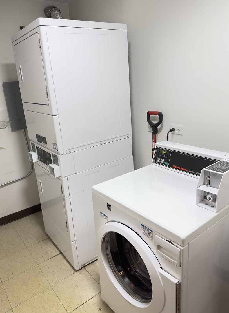 1002 Spruce Street Unit: 2B