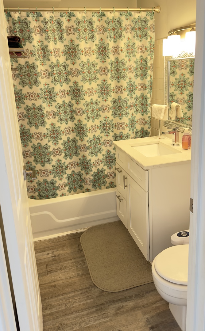 1002 Spruce Street Unit: 2B