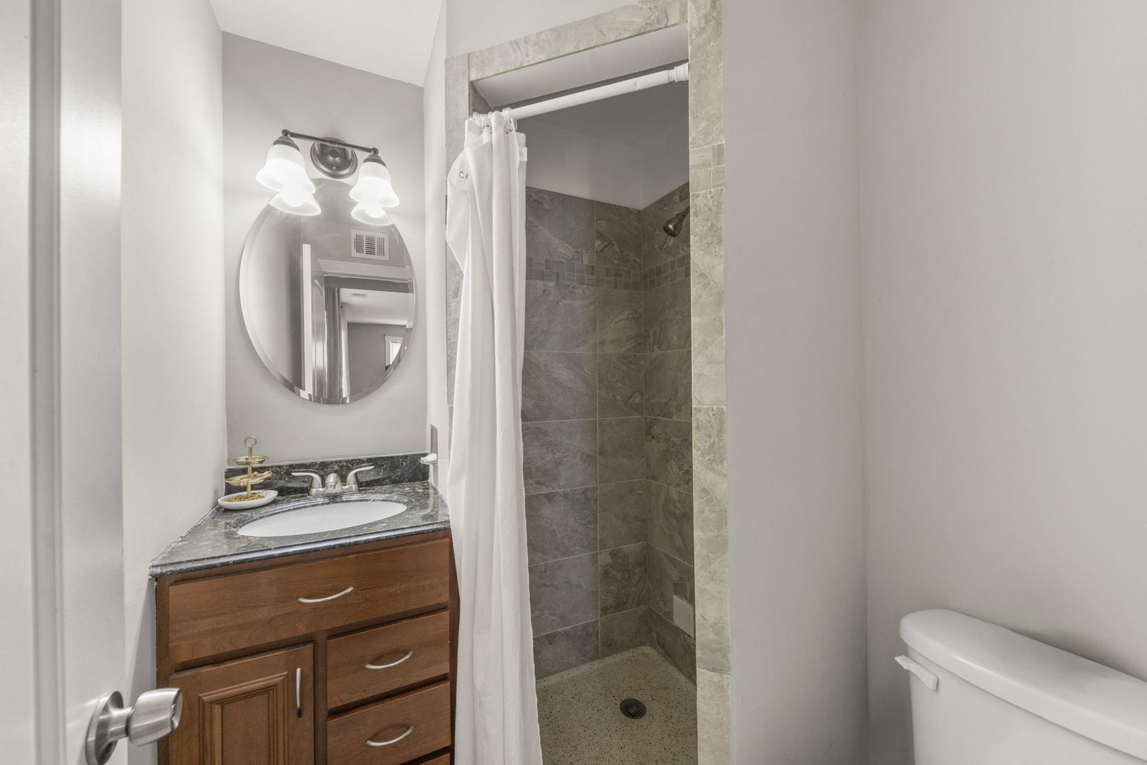 6135 W 94th Street Unit: A6