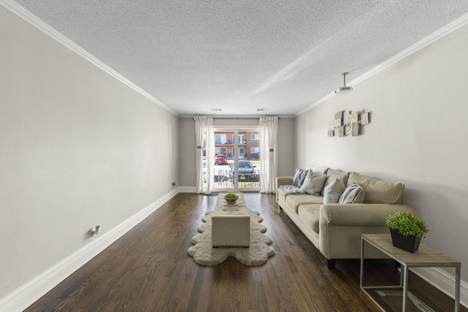 6135 W 94th Street Unit: A6