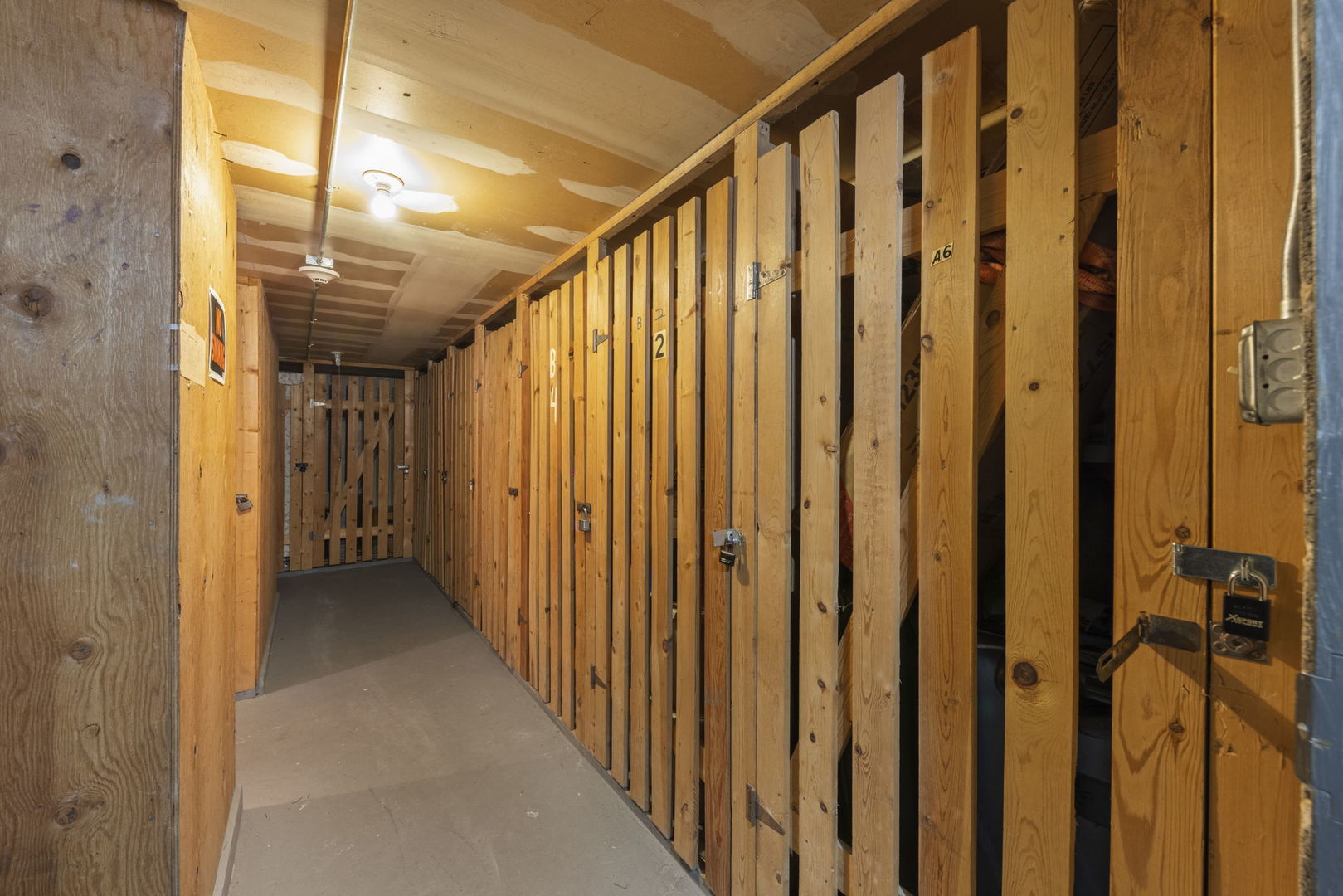 6135 W 94th Street Unit: A6