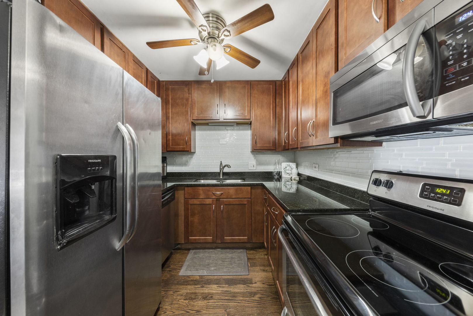 6135 W 94th Street Unit: A6