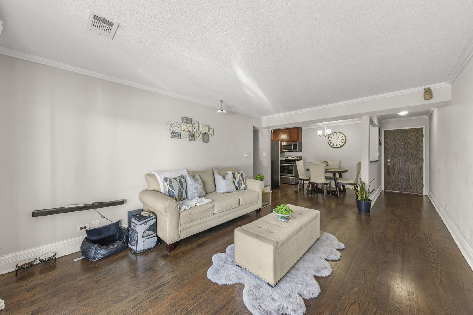 6135 W 94th Street Unit: A6