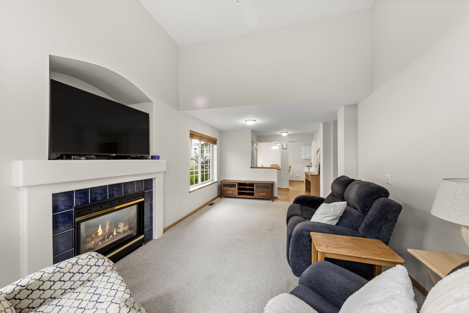 1173 Hawthorne Lane