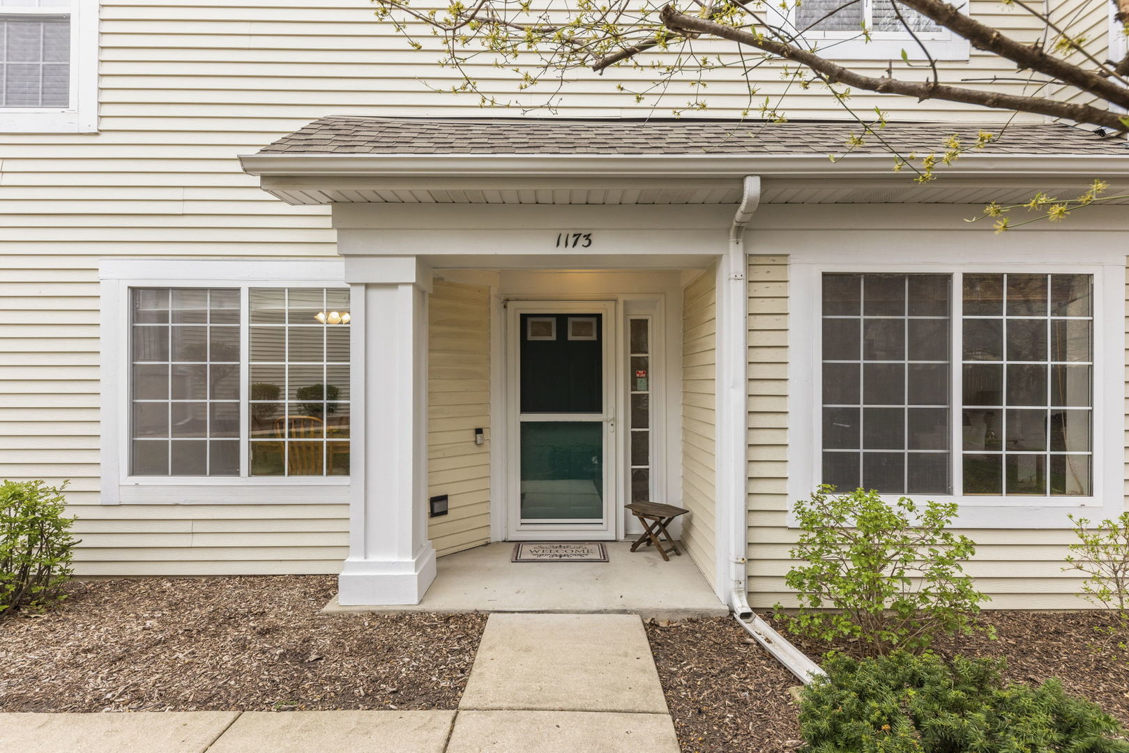 1173 Hawthorne Lane