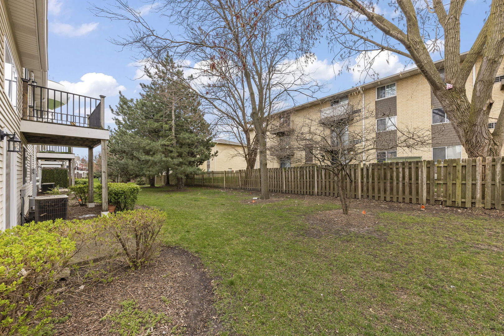 1173 Hawthorne Lane