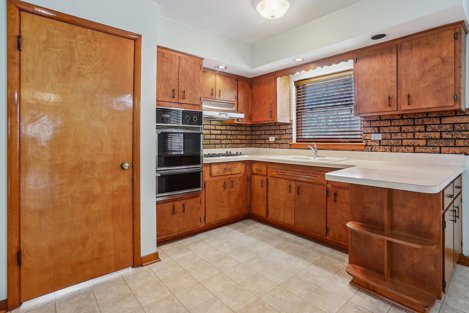 7355 W 58TH Place