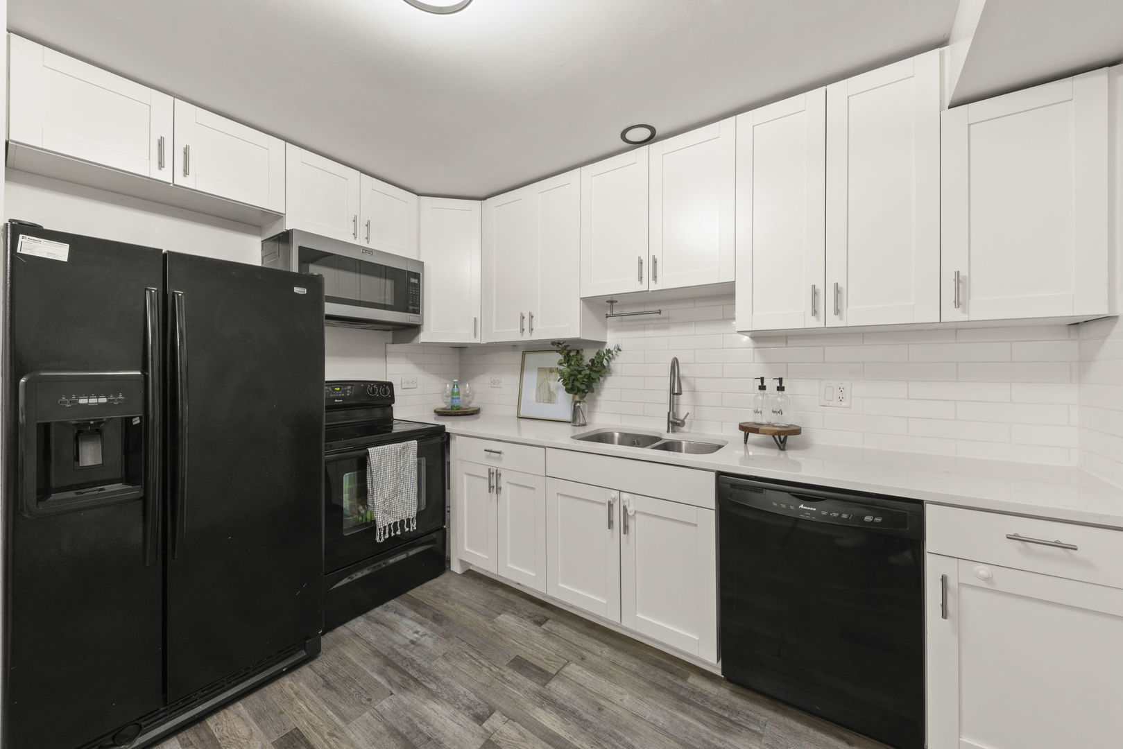 1002 Spruce Street Unit: 2B