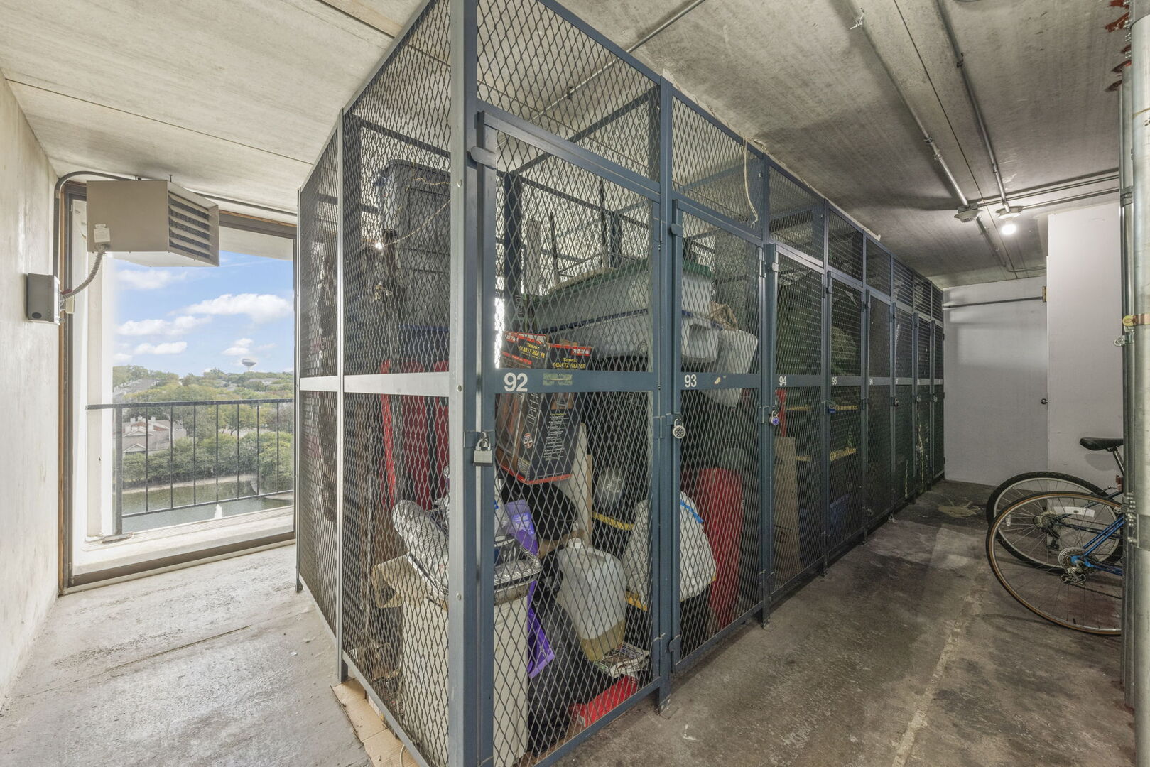 2005 S Finley Road Unit: 901