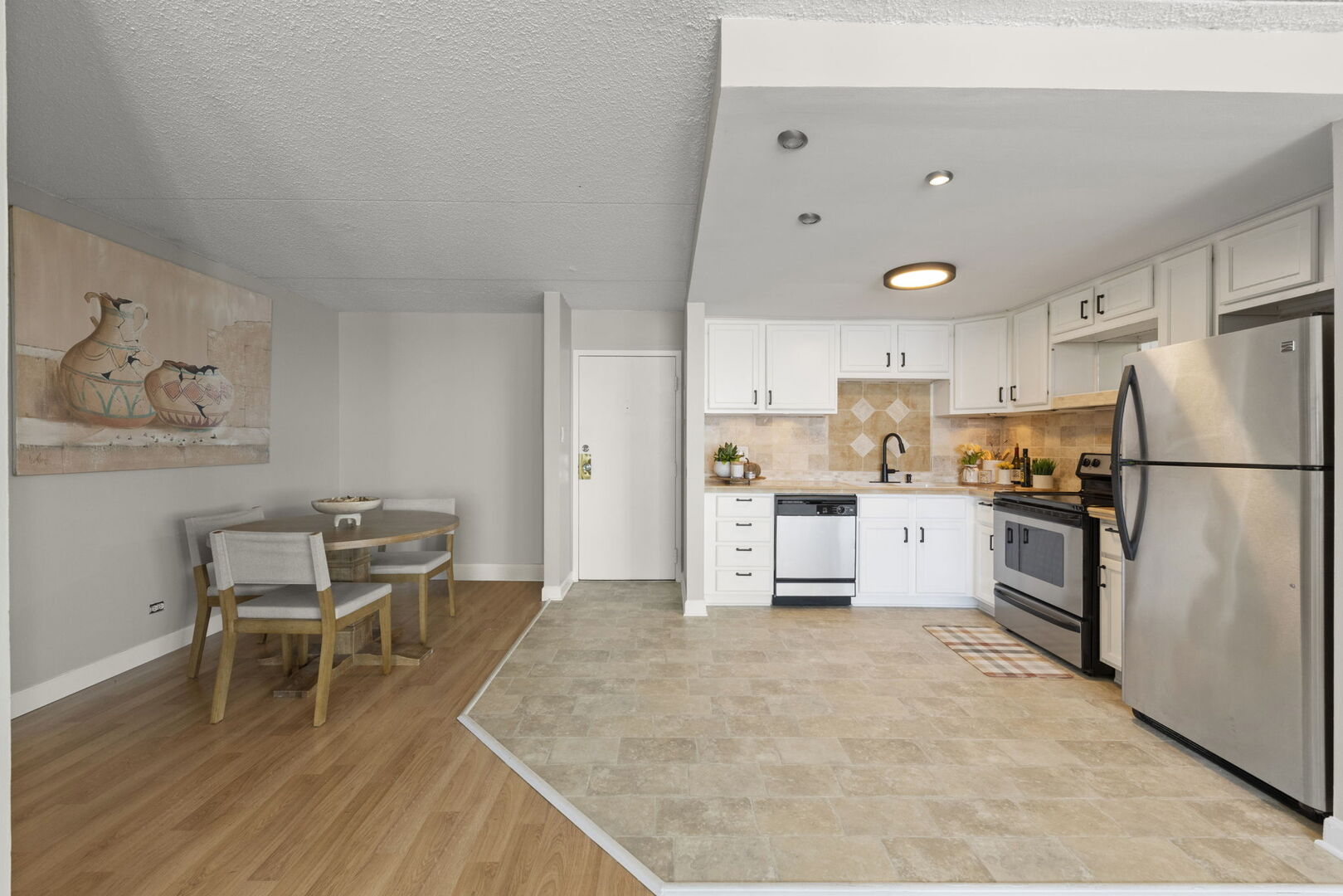 2005 S Finley Road Unit: 901