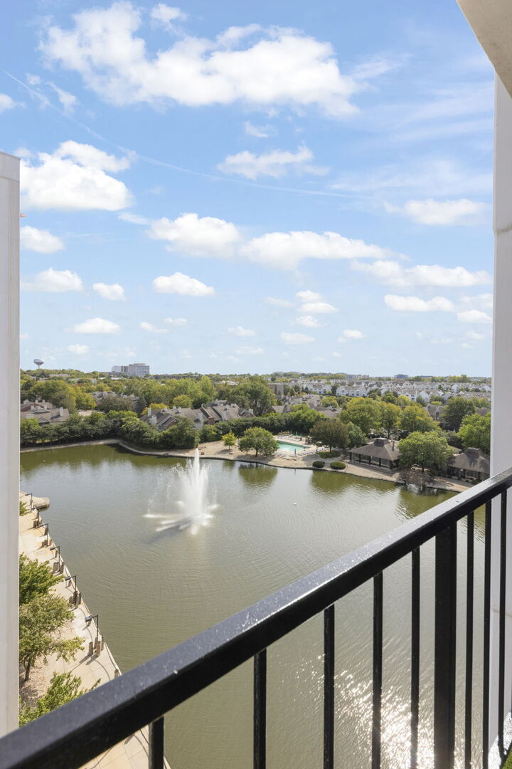 2005 S Finley Road Unit: 901