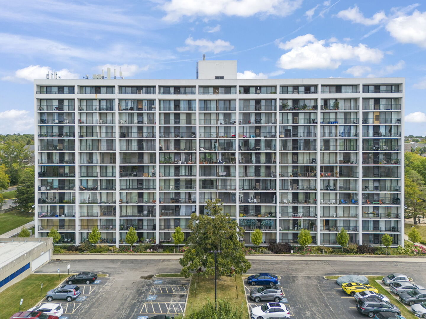 2005 S Finley Road Unit: 901