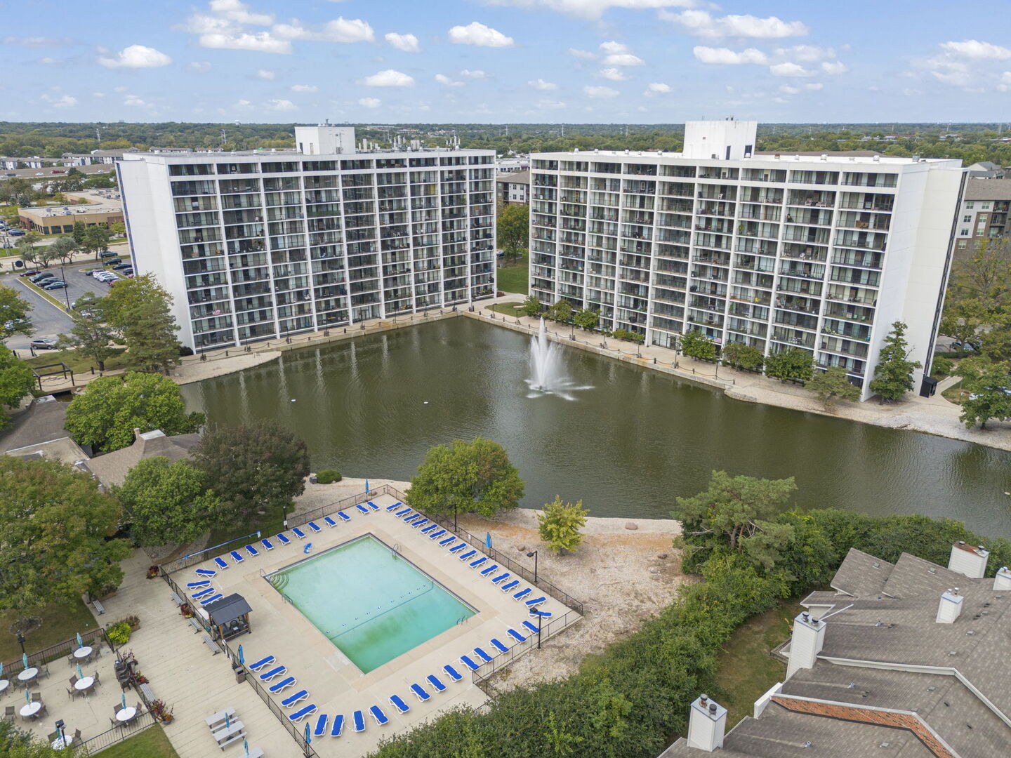 2005 S Finley Road Unit: 901