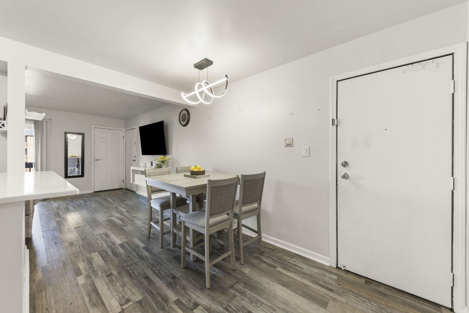 1002 Spruce Street Unit: 2B