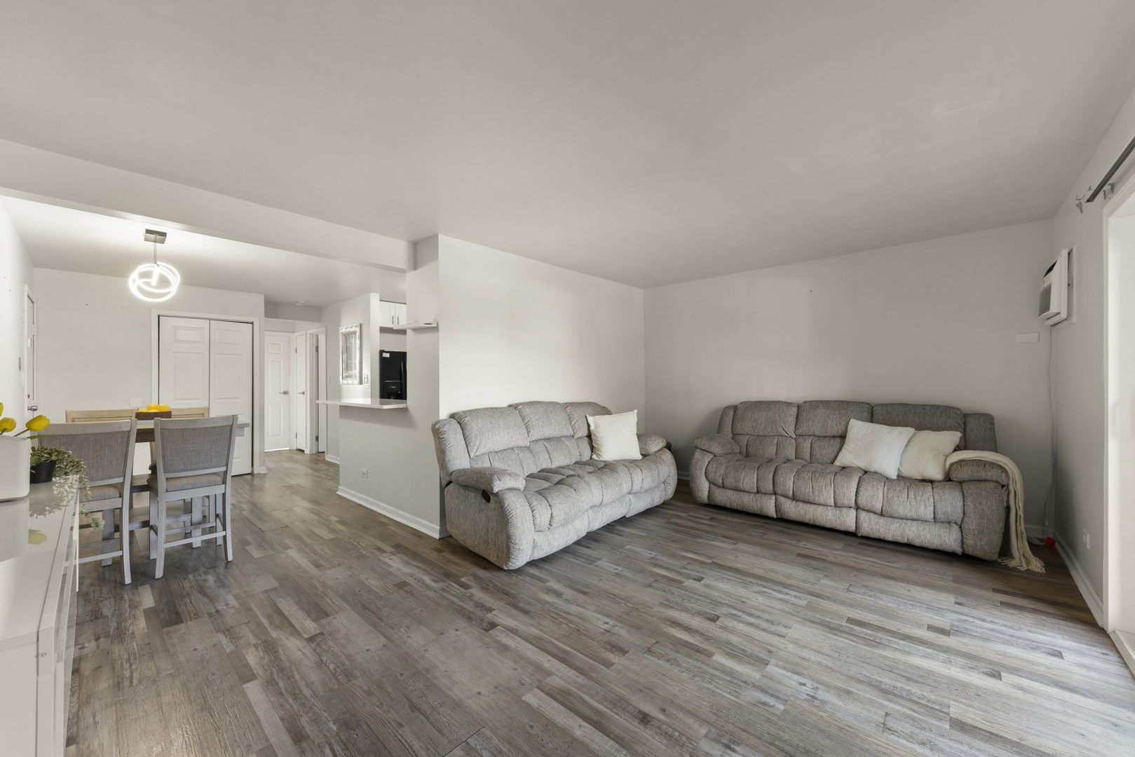 1002 Spruce Street Unit: 2B