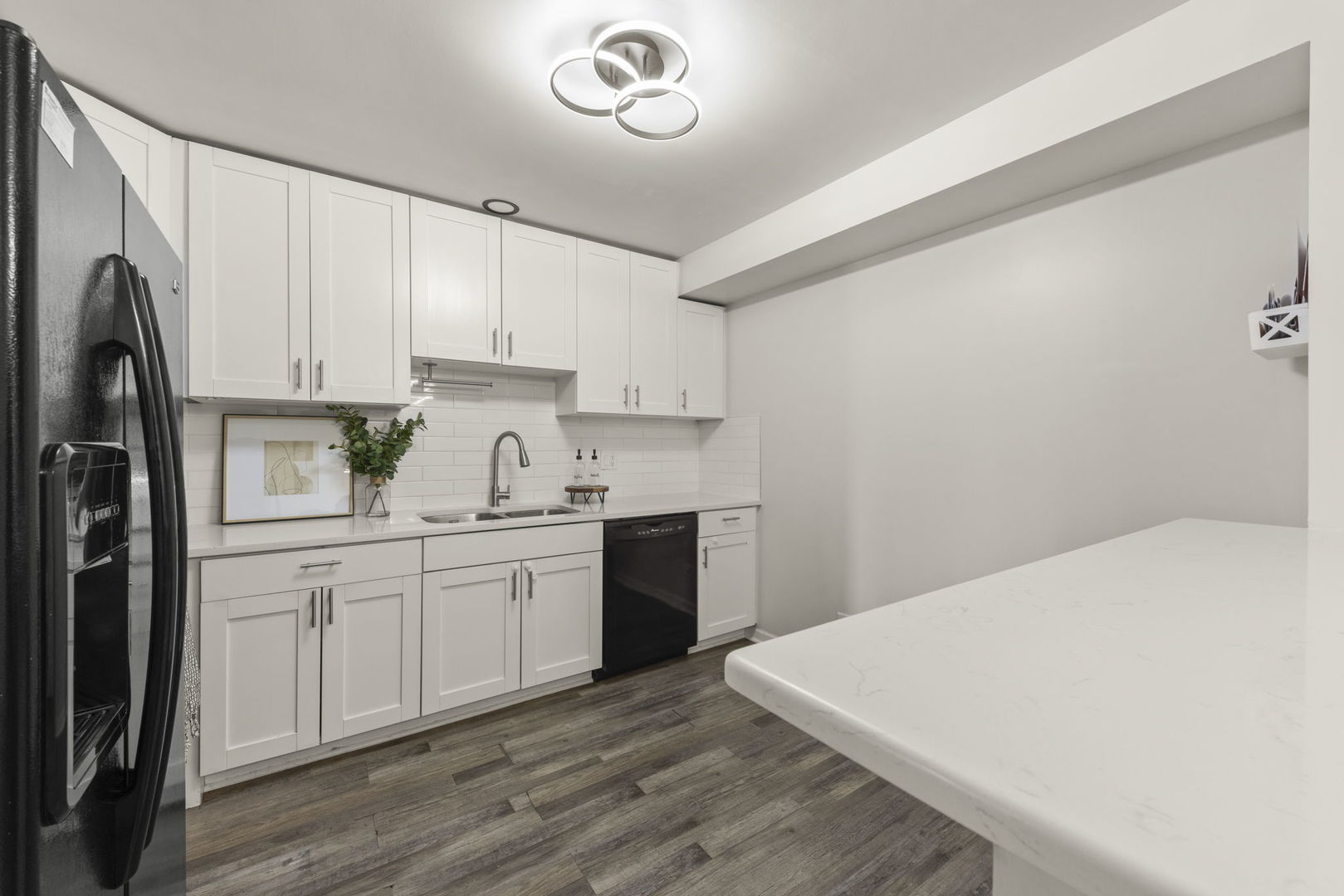 1002 Spruce Street Unit: 2B