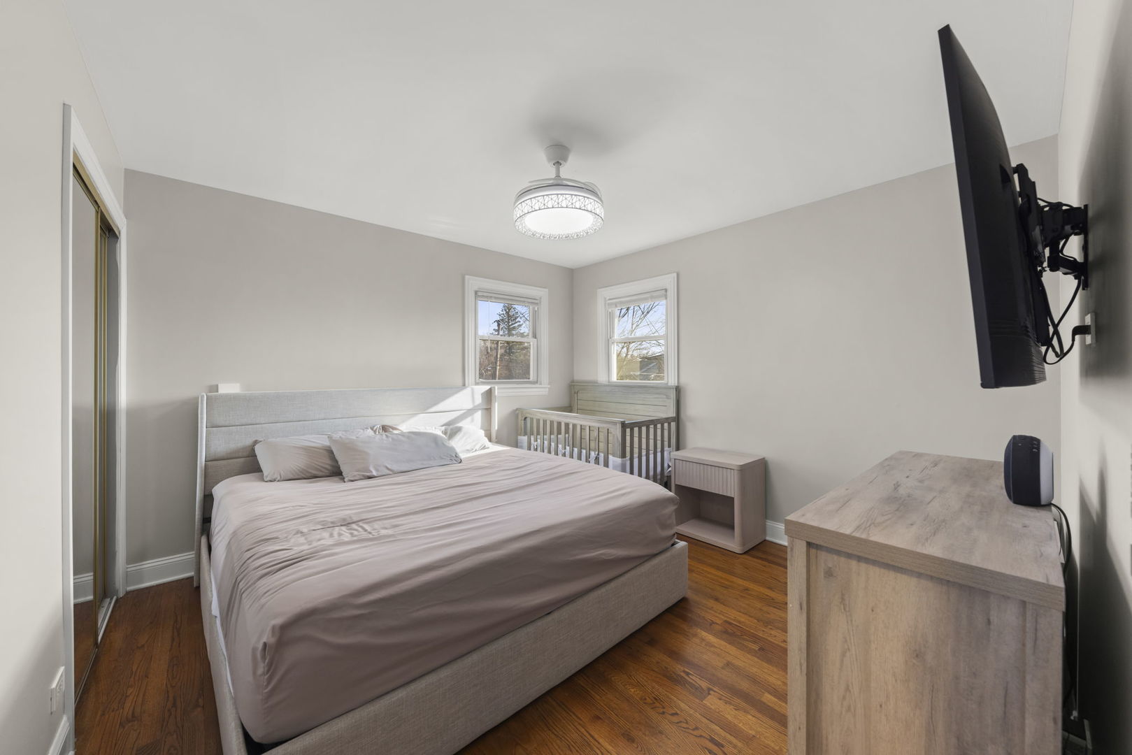 665 W Lake Manor Drive