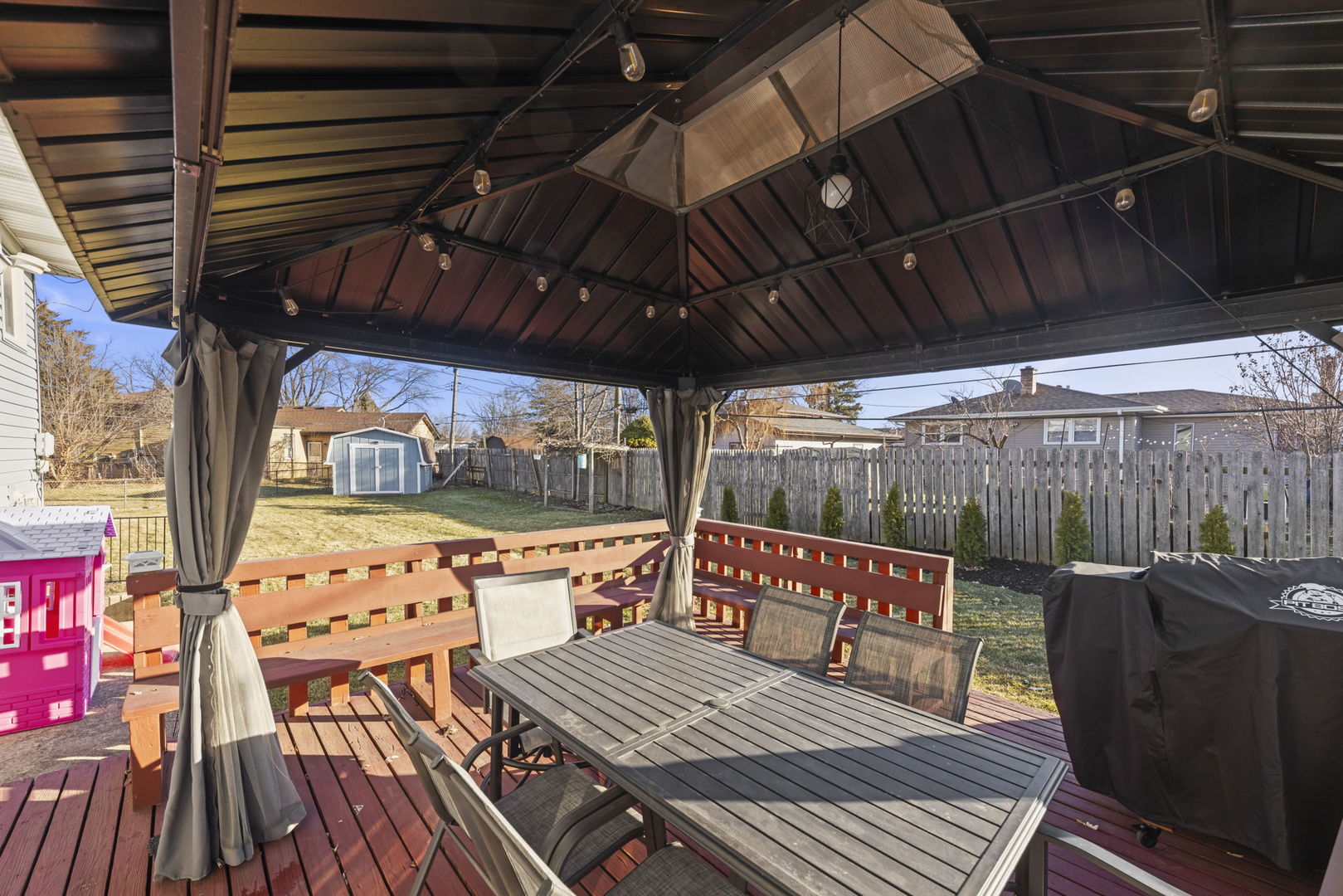 665 W Lake Manor Drive